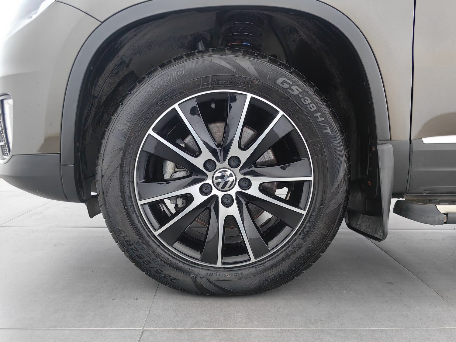 Used Volkswagen Tiguan 2015 1.8 AT