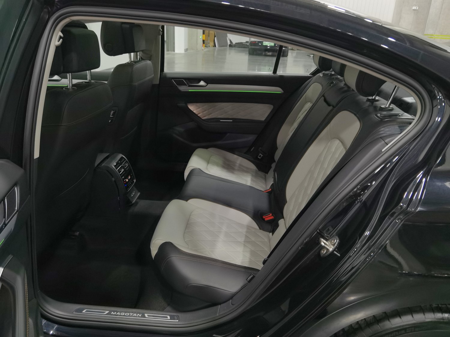 Used Volkswagen Magotan 2023 2.0 AT