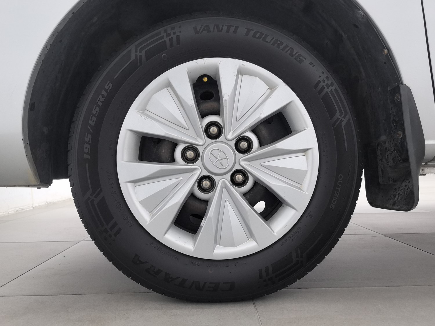Used JAC Refine M3 2015 1.6 MT