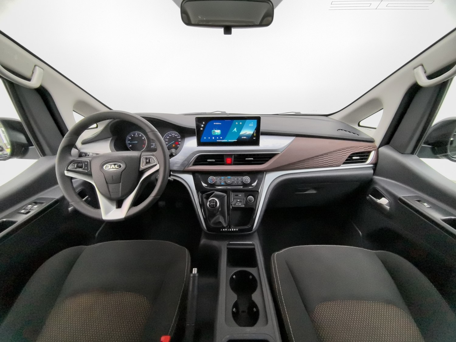 JAC Refine M3 2023 usado, 1,5 MT