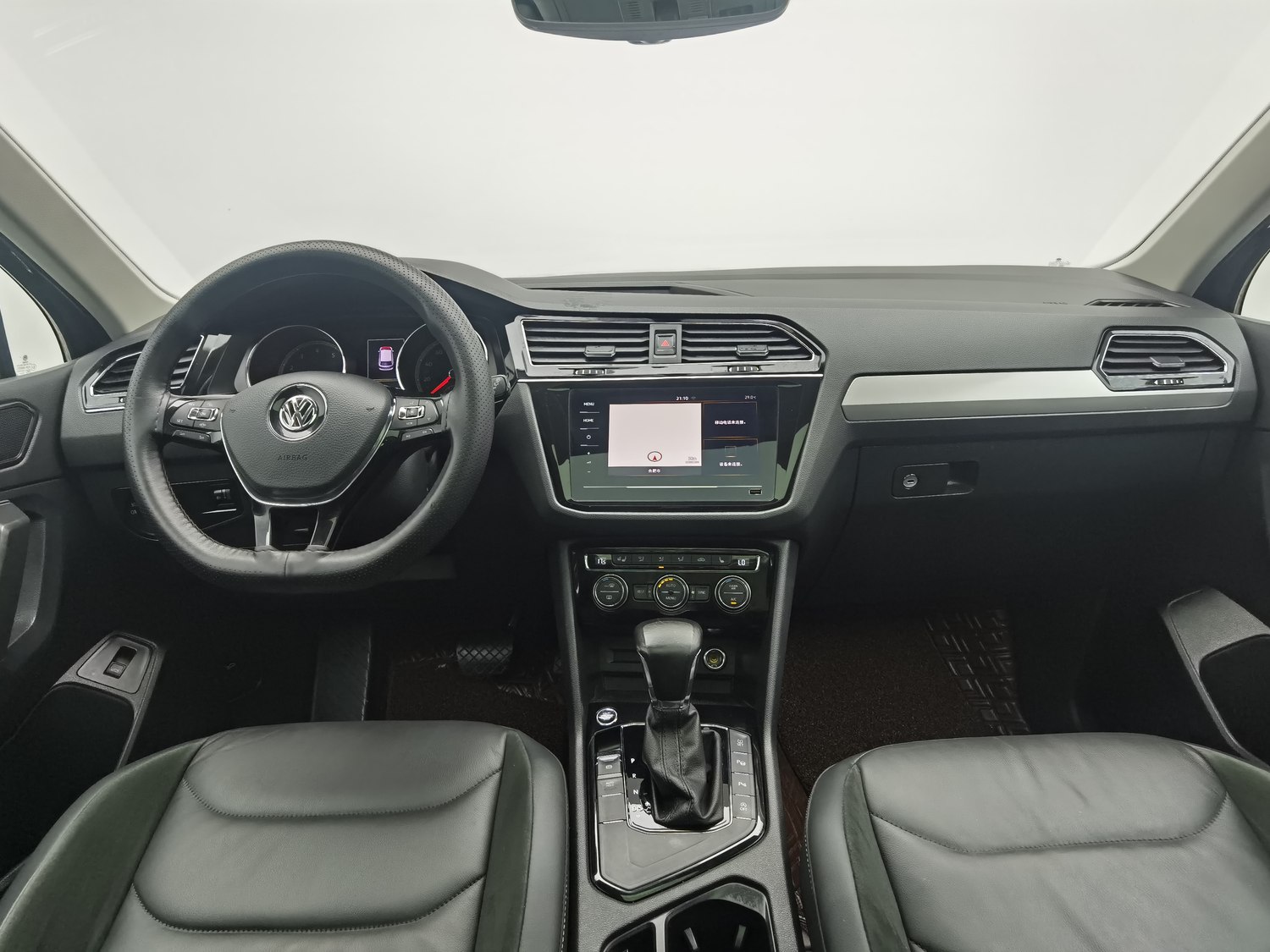 Used Volkswagen Tiguan L 2020 2.0 AT