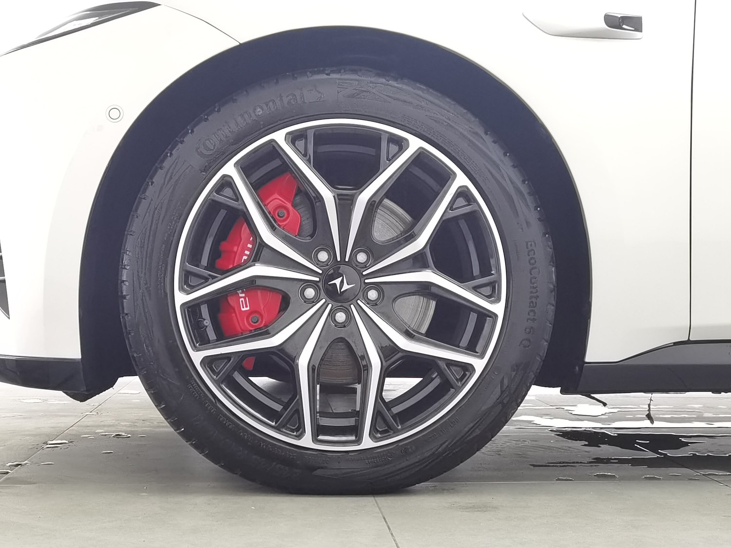 Used Dongfeng eπ 007 2025