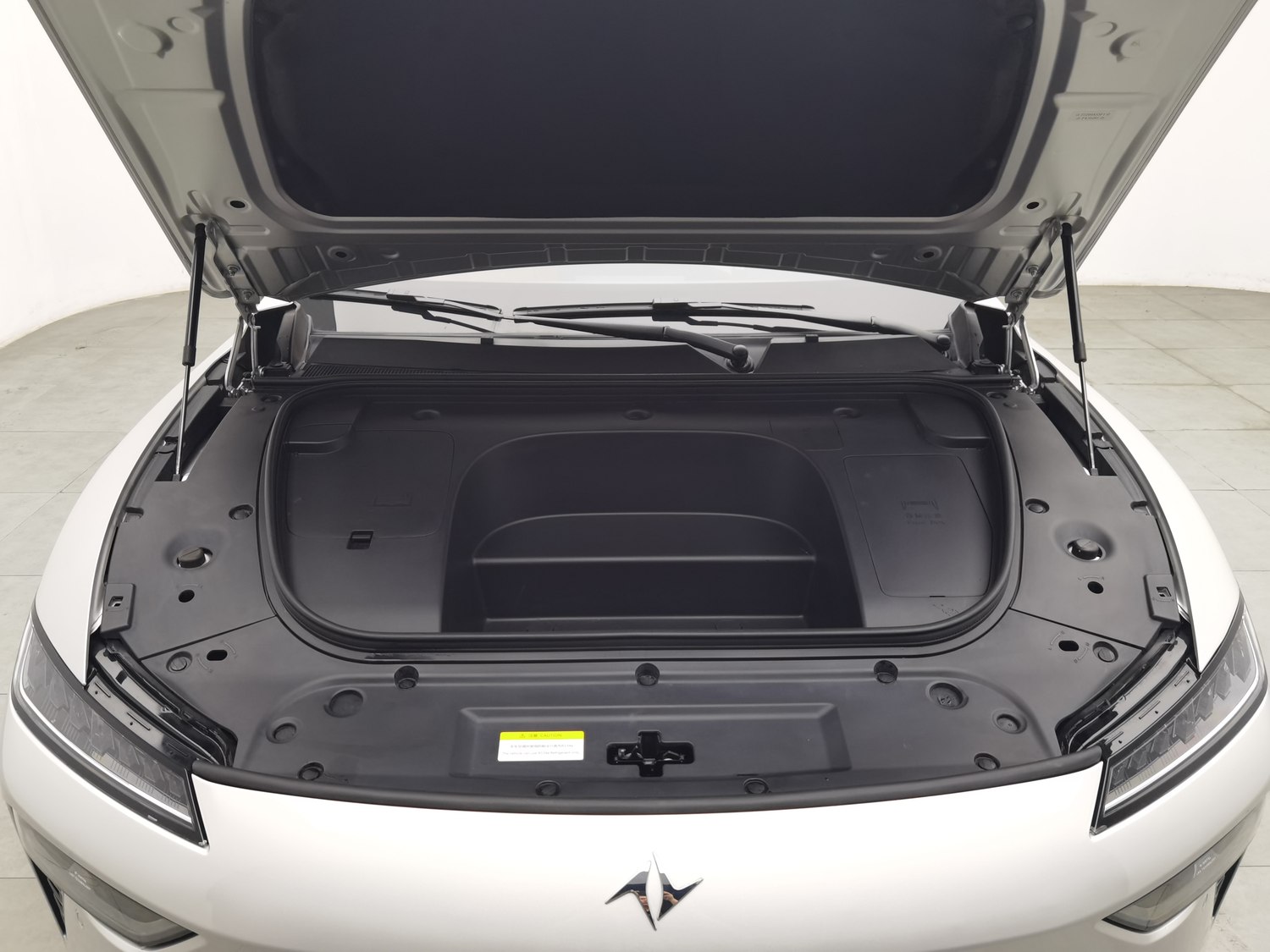 Used Dongfeng eπ 007 2025