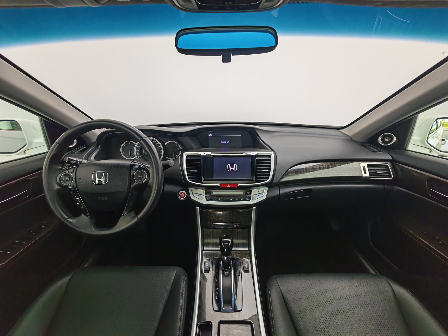 Подержанный Honda Accord 2014 2.4 AT