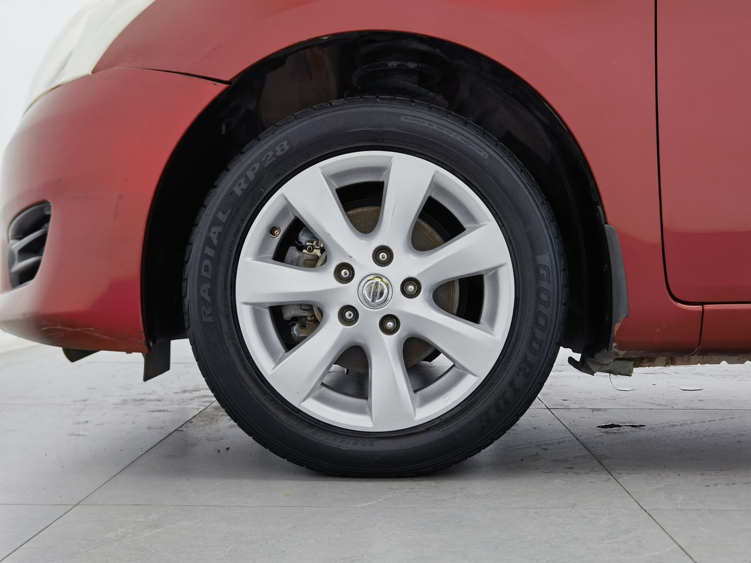 Used Nissan Tiida 2011 1.6 AT