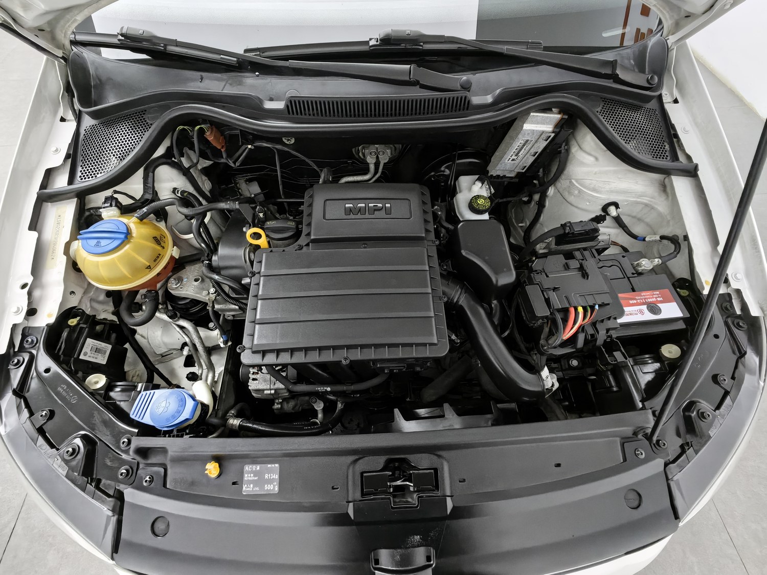 Подержанный Volkswagen Polo 2016 года выпуска, 1.6 AT
