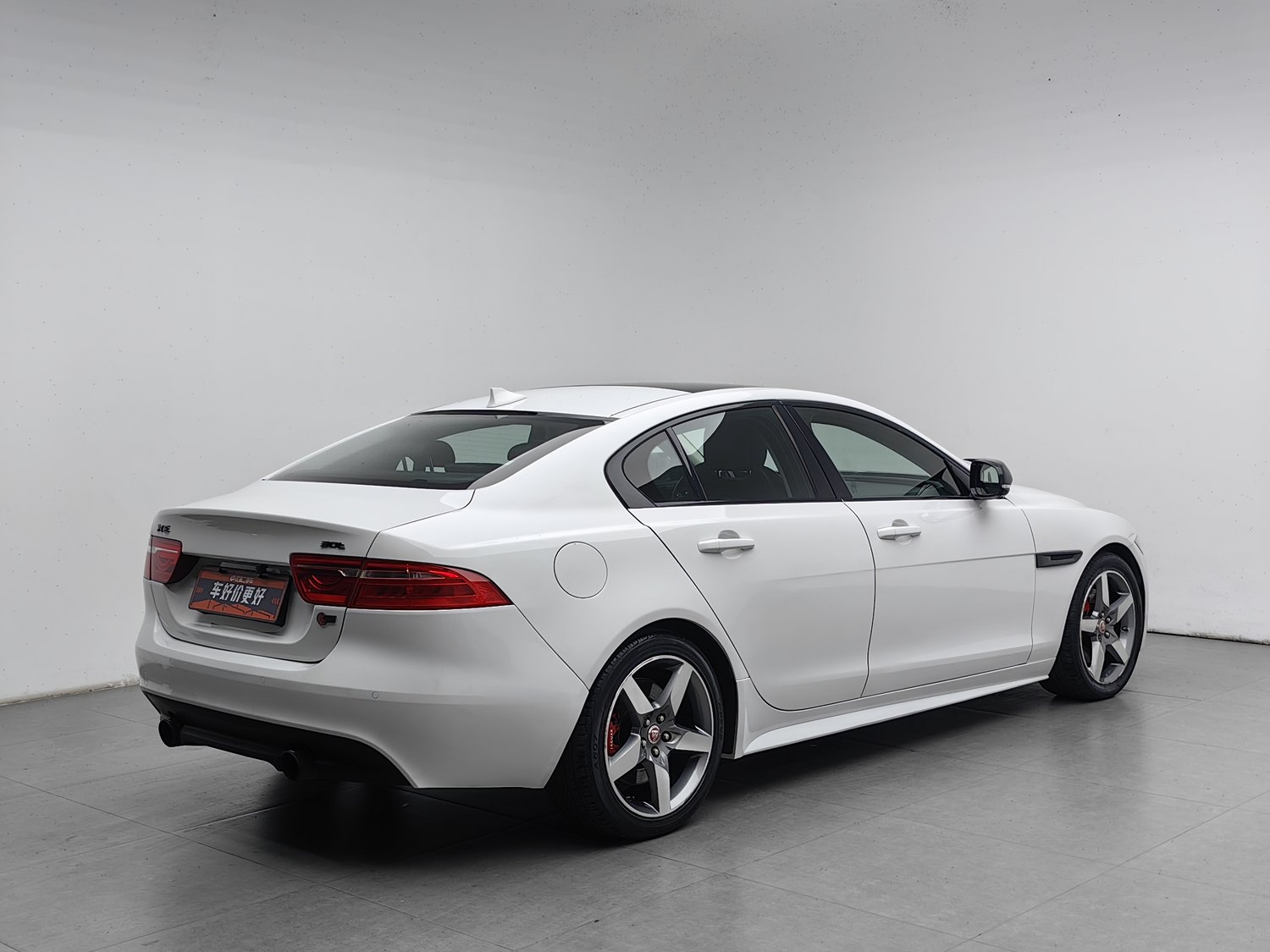 Used Jaguar XE 2017 2.0 AT