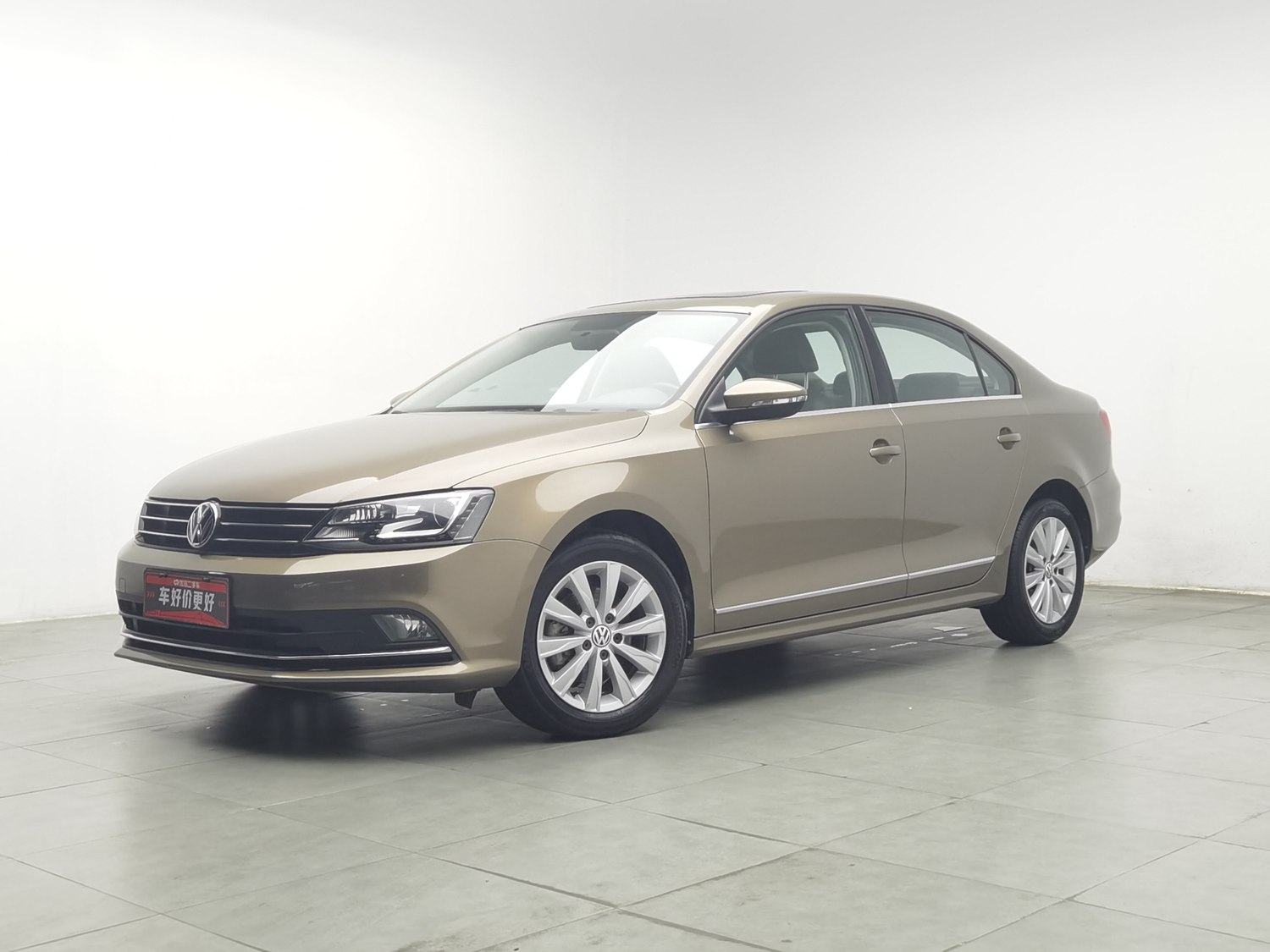 Used Volkswagen Sagitar 2015 1.4 AT