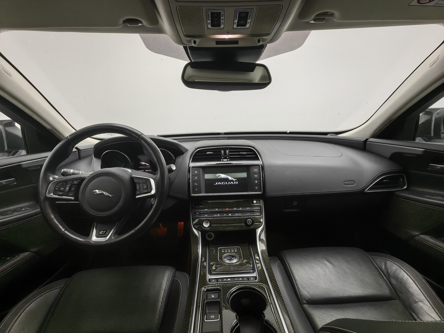 Used Jaguar XE 2017 2.0 AT