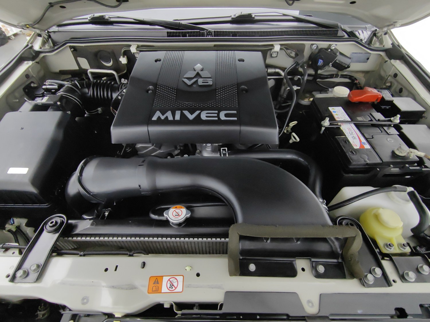 Used Mitsubishi Pajero (Import) 2017 3.8 AT