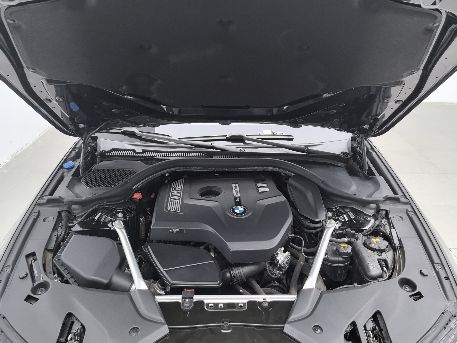 Used BMW THE5 2018 2.0 AT