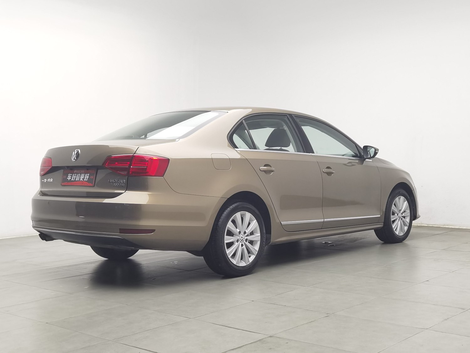 Used Volkswagen Sagitar 2015 1.4 AT
