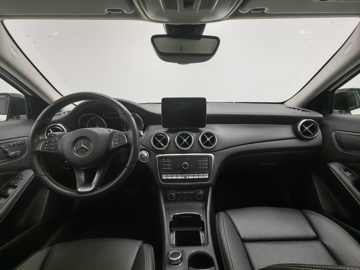 Used Mercedes-Benz GLA 2018 2.0 AT
