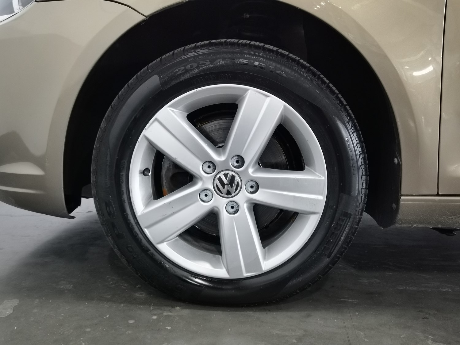 Used Volkswagen Touran 2015 1.4 MT