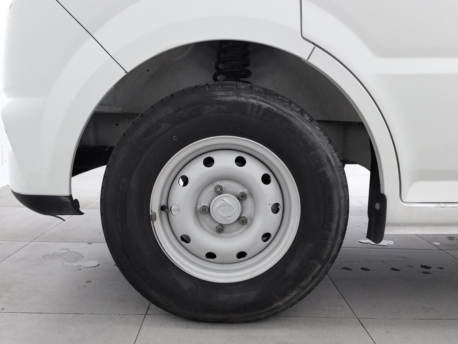 Used Dongfeng Yufeng EM27 2024