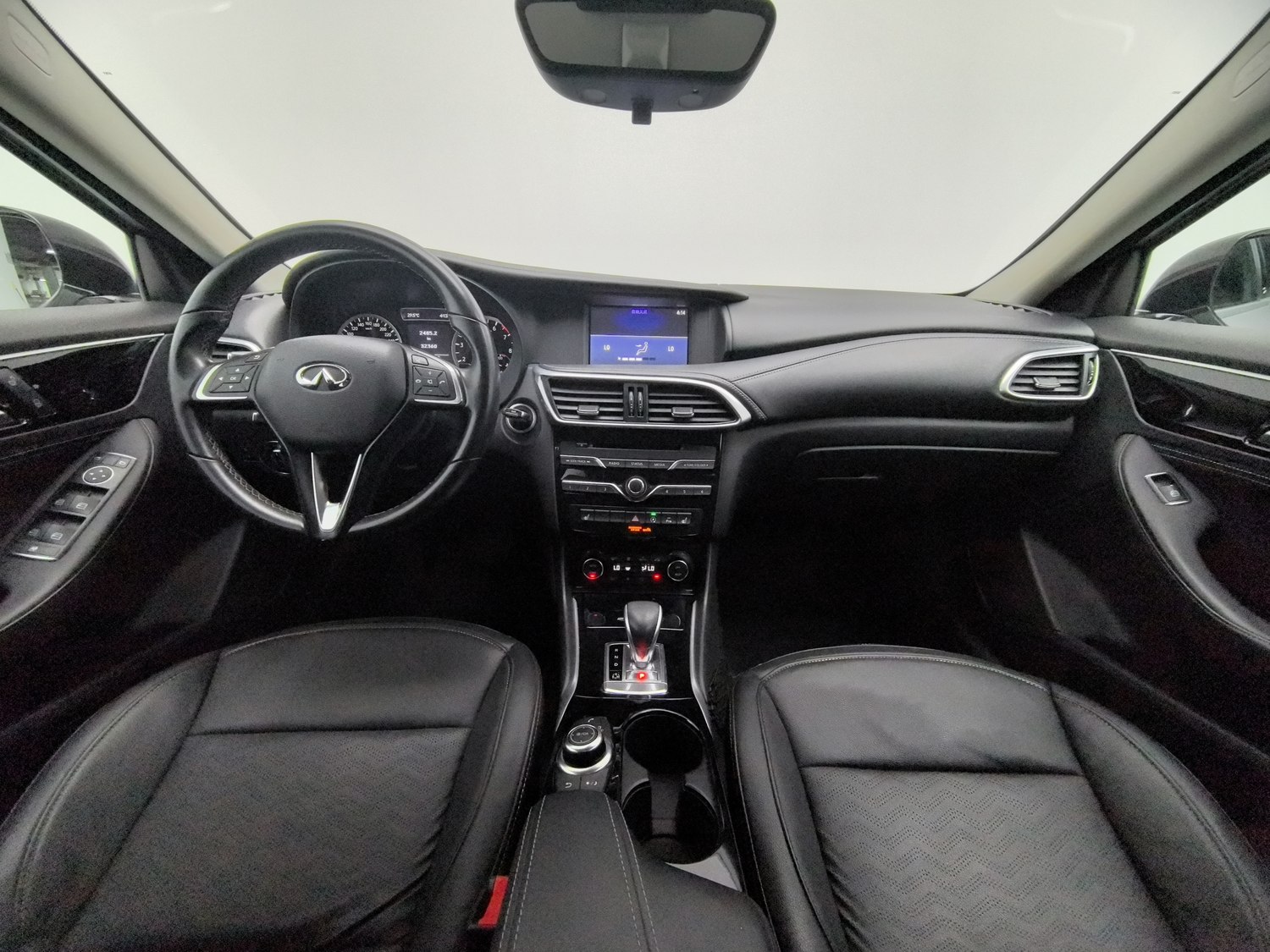 Used Infiniti QX30 2017 1.6 AT