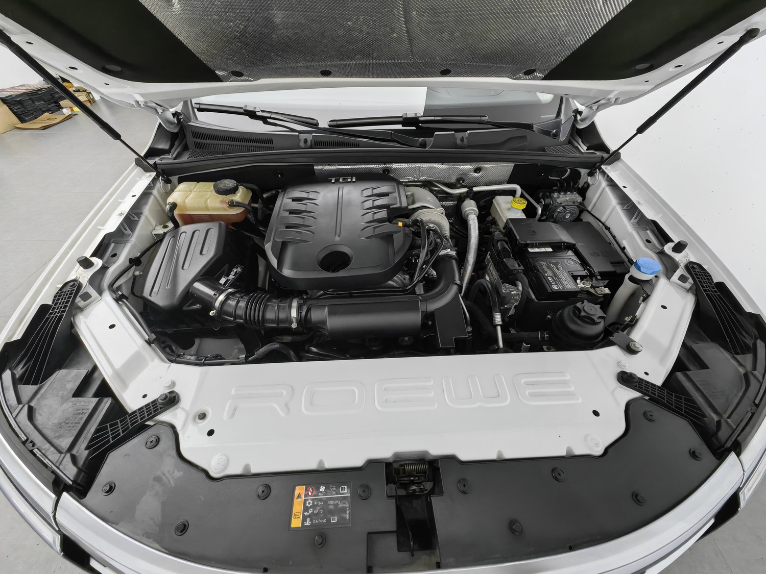 Used Roewe RX8 2019 2.0 AT