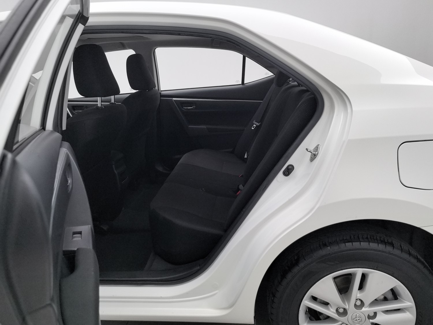 Used Toyota Corolla 2014 1.6 AT