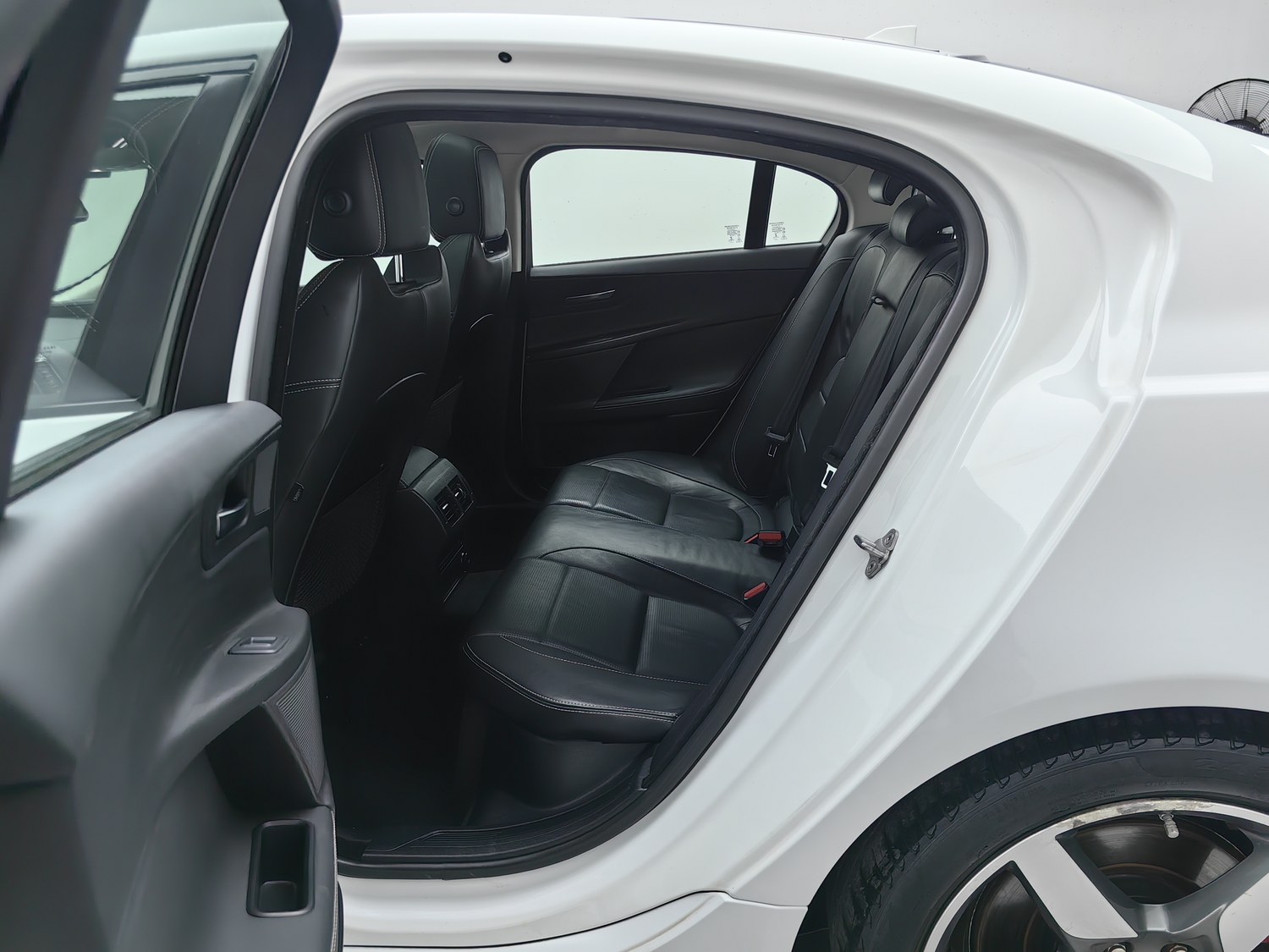 Used Jaguar XE 2017 2.0 AT