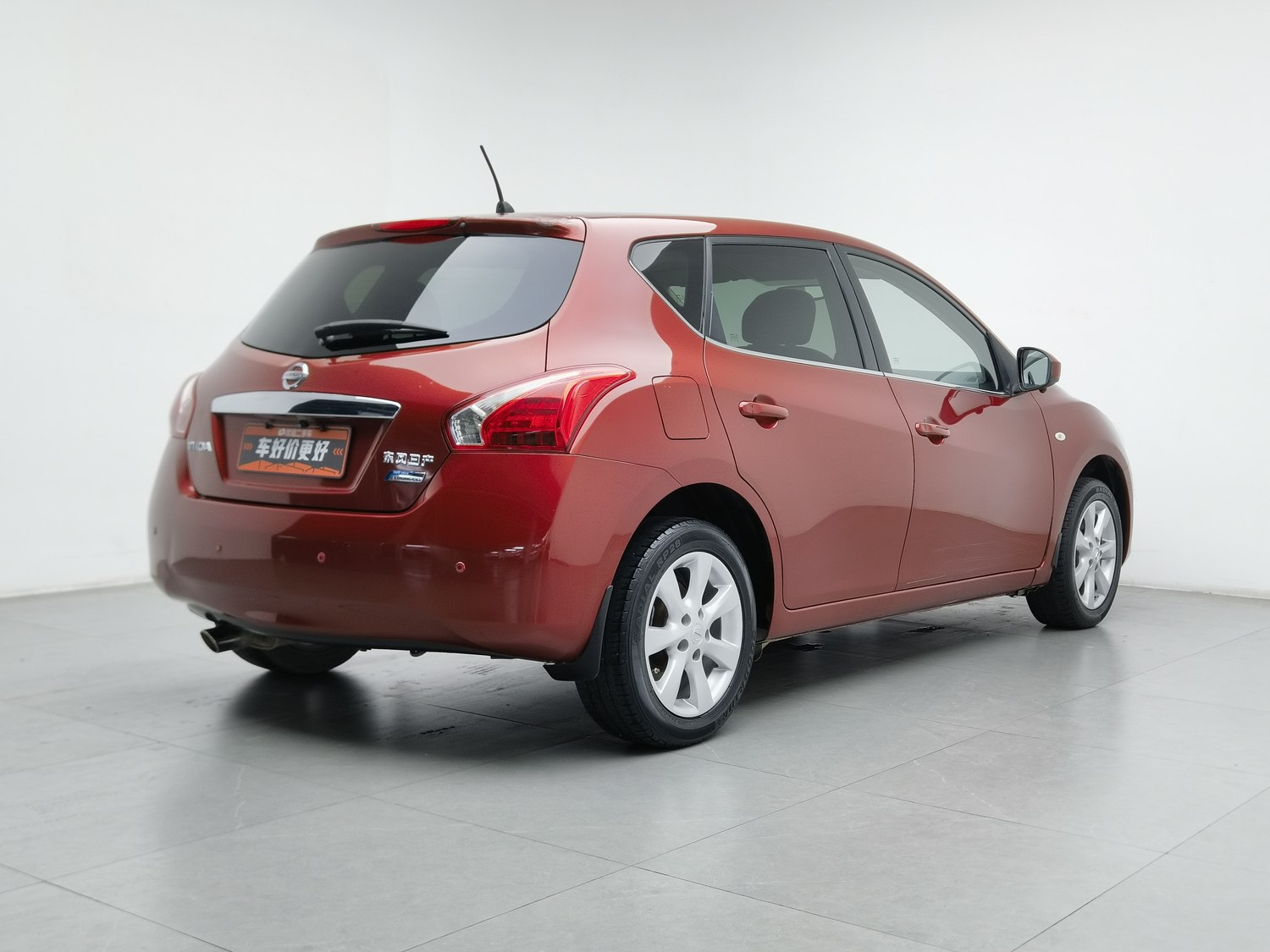 Used Nissan Tiida 2011 1.6 AT