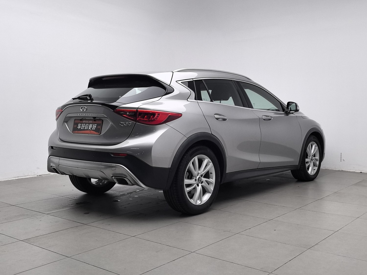 Used Infiniti QX30 2017 1.6 AT