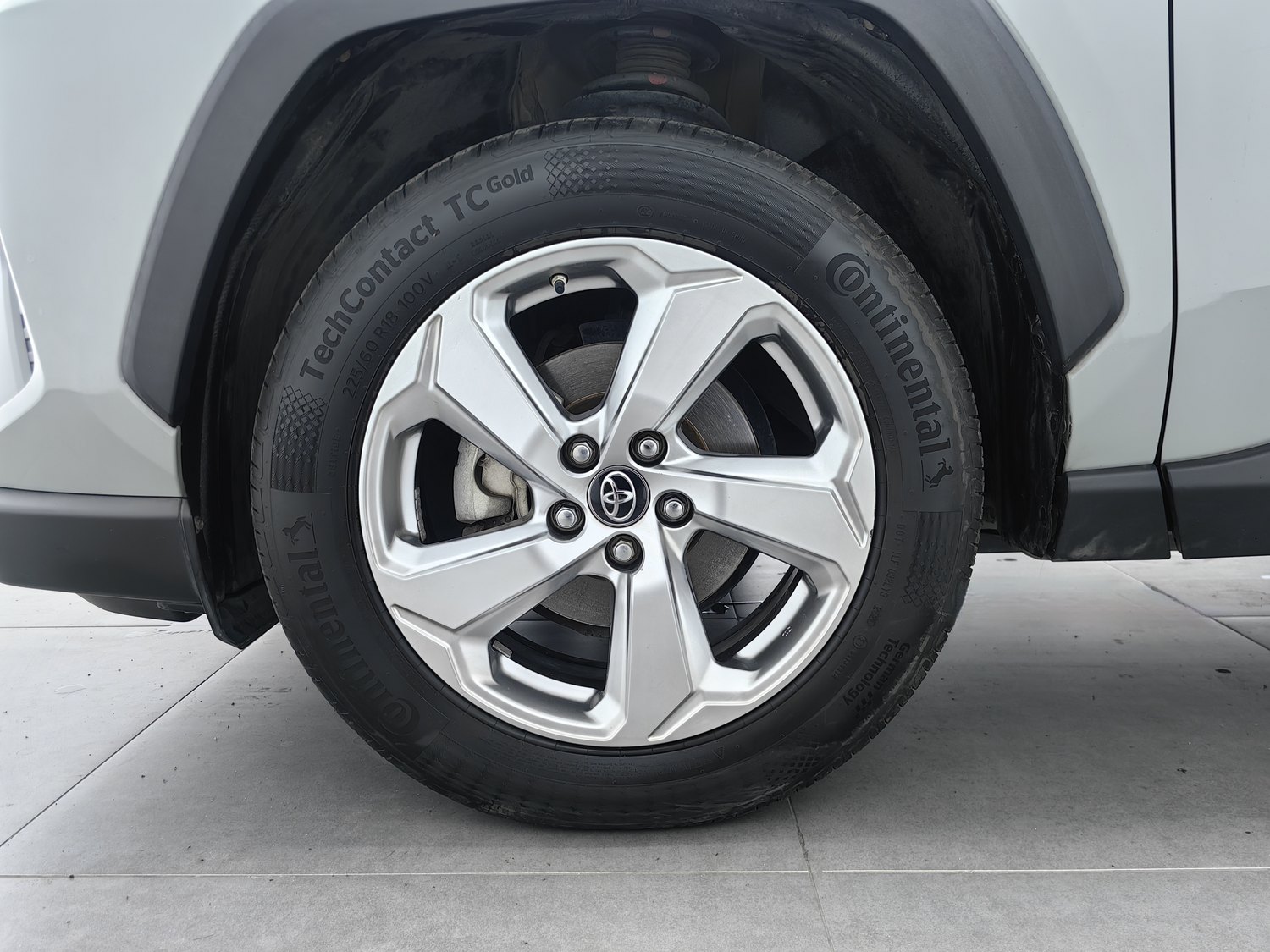Used Toyota RAV4 2020 2.0 AT