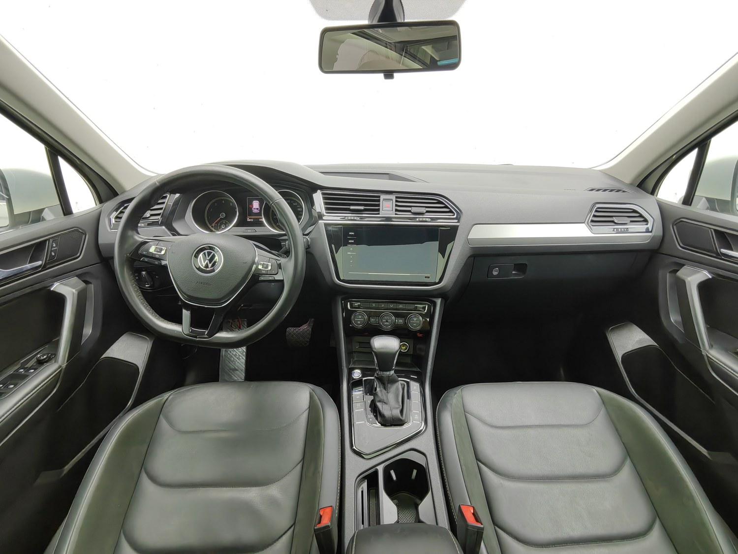 Used Volkswagen Tiguan L 2021 2.0 AT
