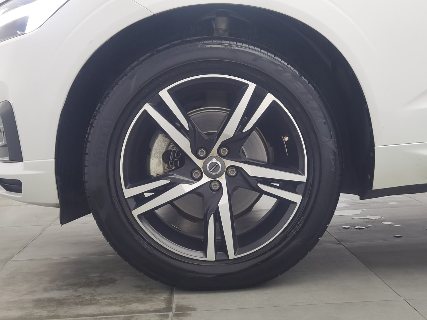 Used Volvo XC60 2019 2.0 AT