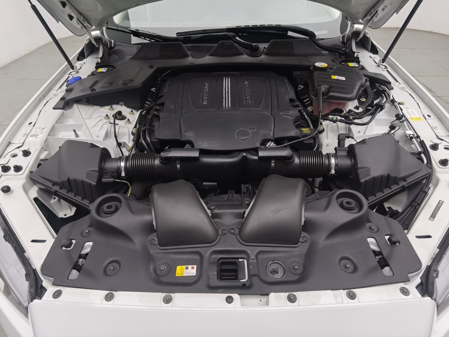 Used Jaguar XJ 2018 3.0 AT
