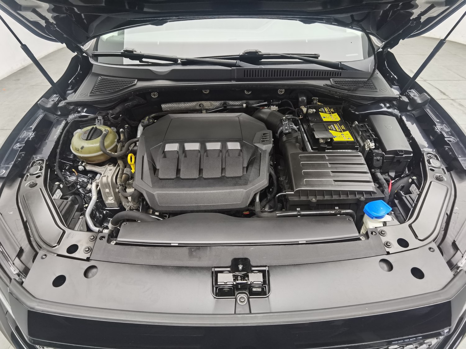 Used Volkswagen Passat 2022 2.0 AT