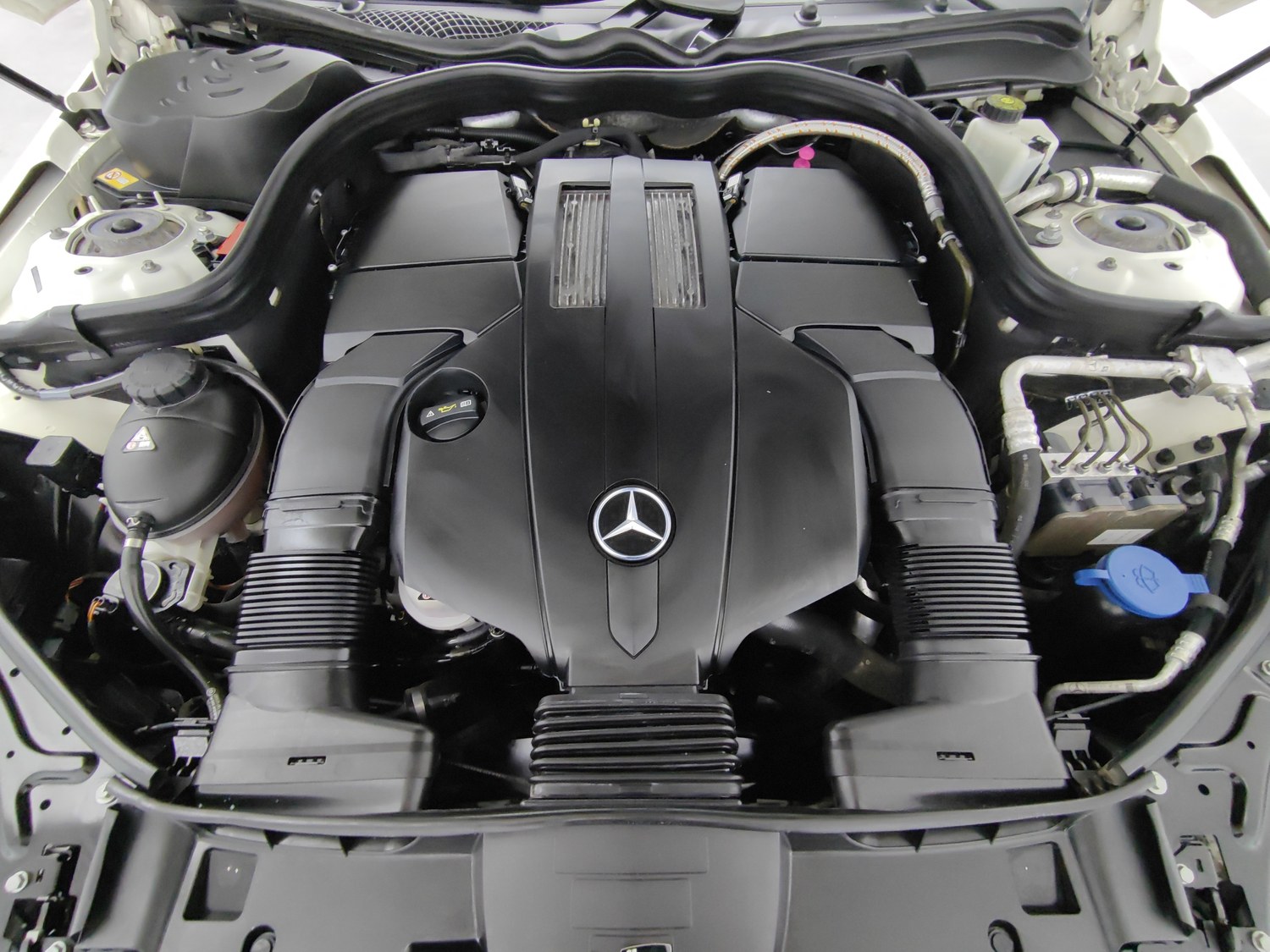 Used Mercedes-Benz E-Class 2015 3.0 AT