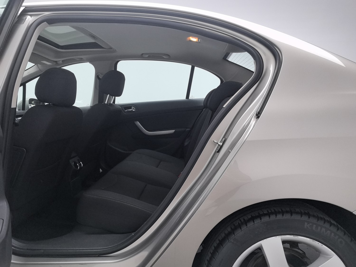 Used Peugeot 408 2013 2.0 AT
