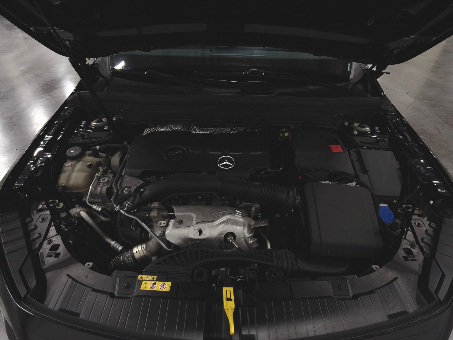 Used Mercedes-Benz GLB 2023 2.0 AT