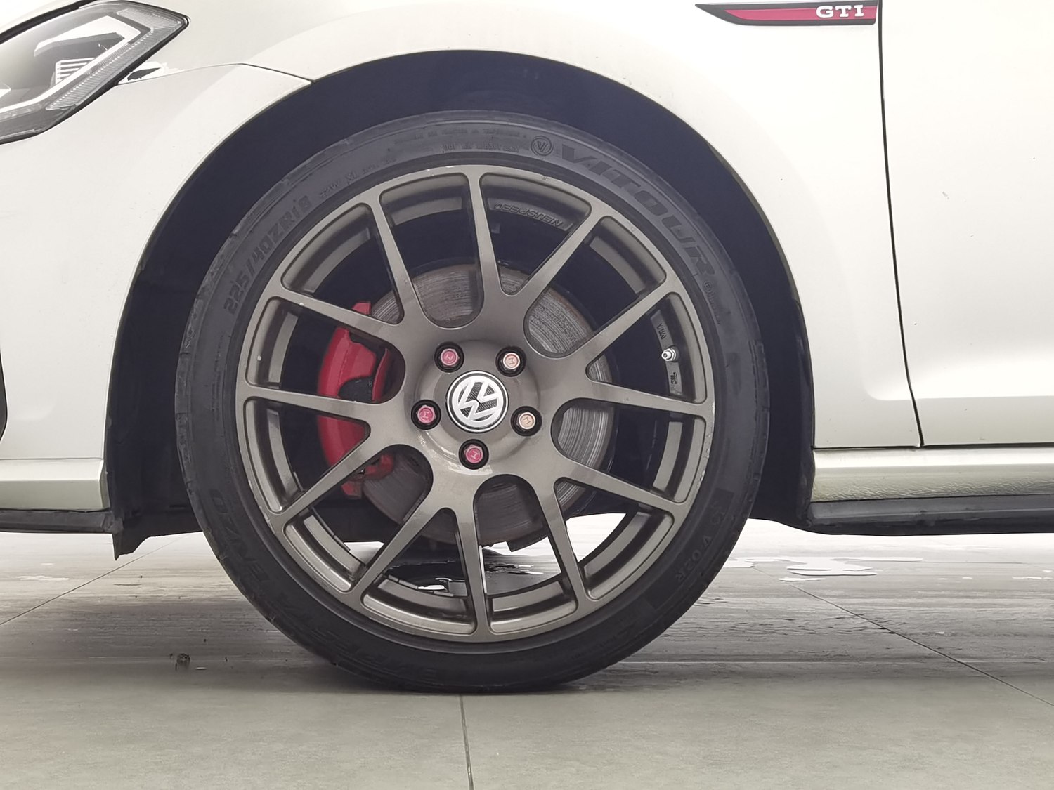 Used Volkswagen Golf GTI 2018 2.0 AT