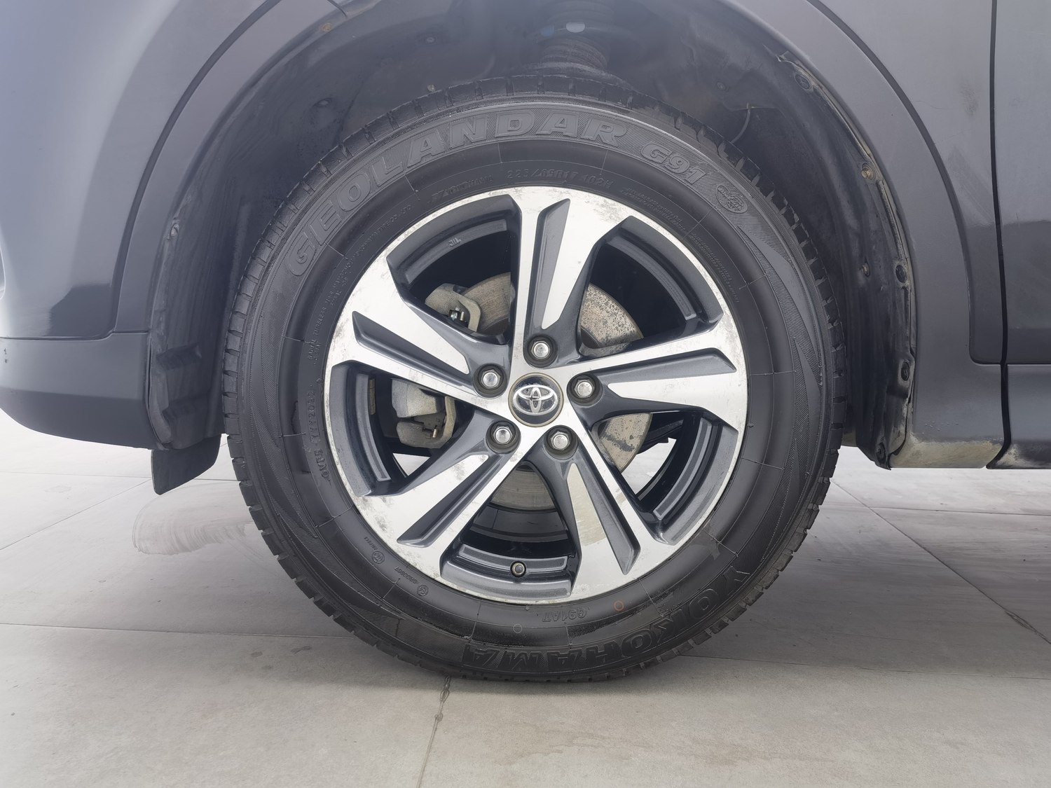 Used Toyota RAV4 2015 2.0 AT