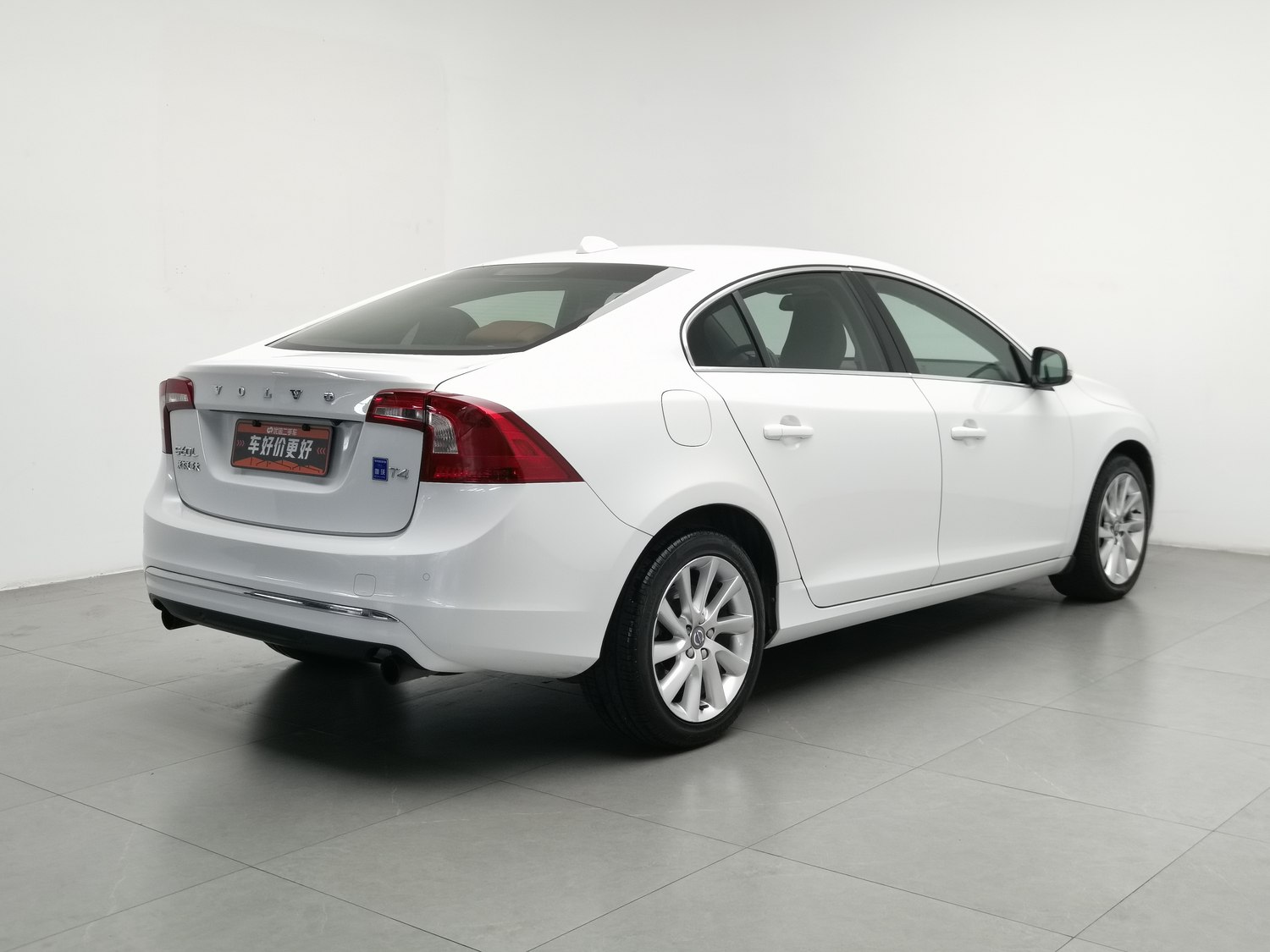 Used Volvo S60 2016 2.0 AT