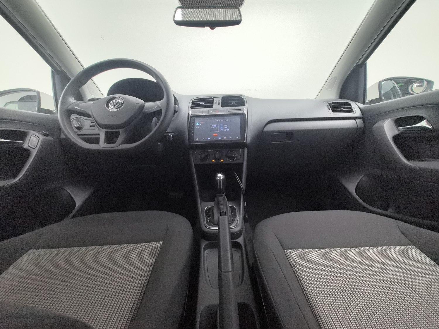 Used Volkswagen Polo 2016 1.4 AT