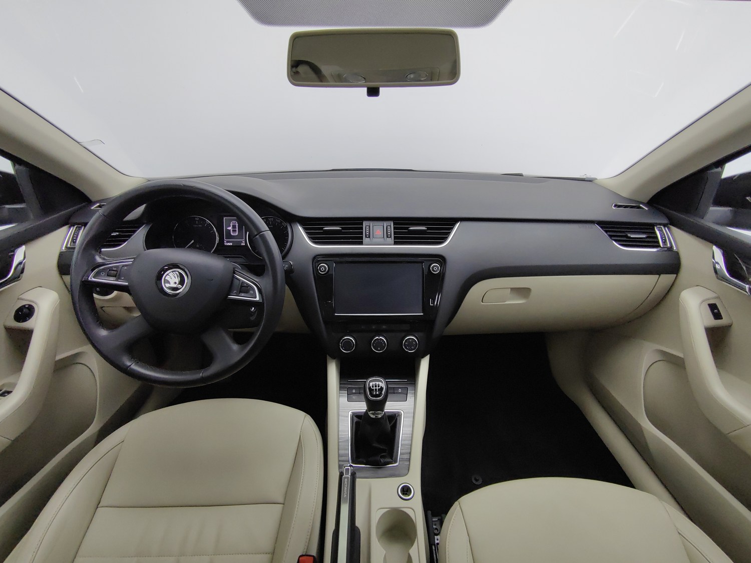 Used Skoda Octavia 2015 1.6 MT