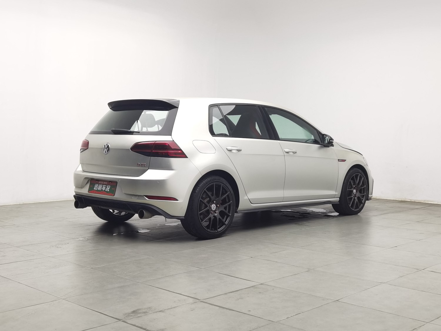 Used Volkswagen Golf GTI 2018 2.0 AT