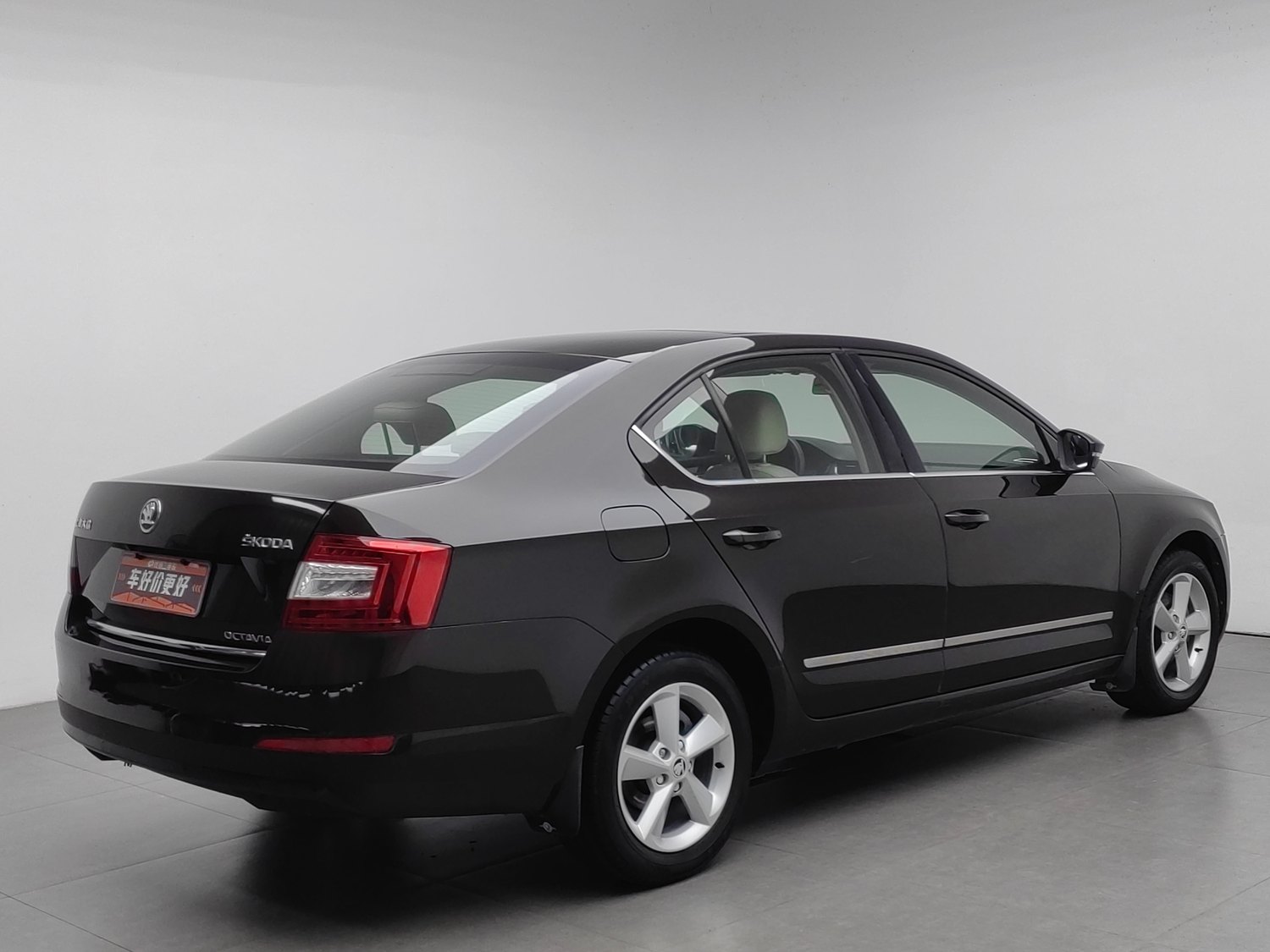 Used Skoda Octavia 2015 1.6 MT