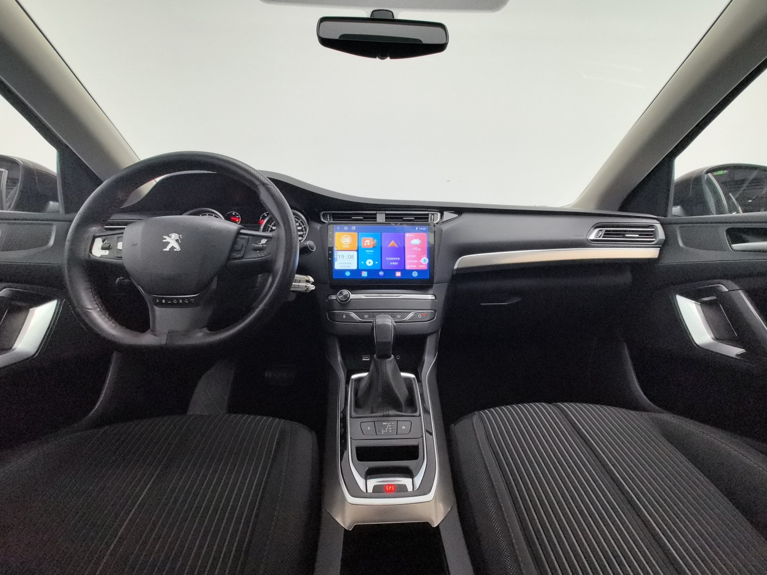 Used Peugeot 408 2015 1.2 AT
