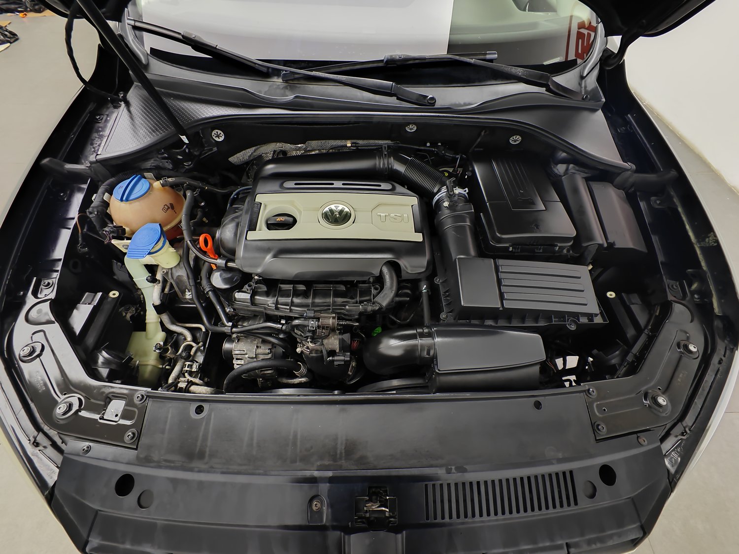 Volkswagen Passat 2014 1.8 automático usado