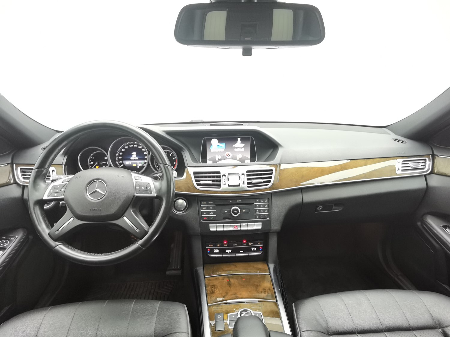 Used Mercedes-Benz E-Class 2015 2.0 AT