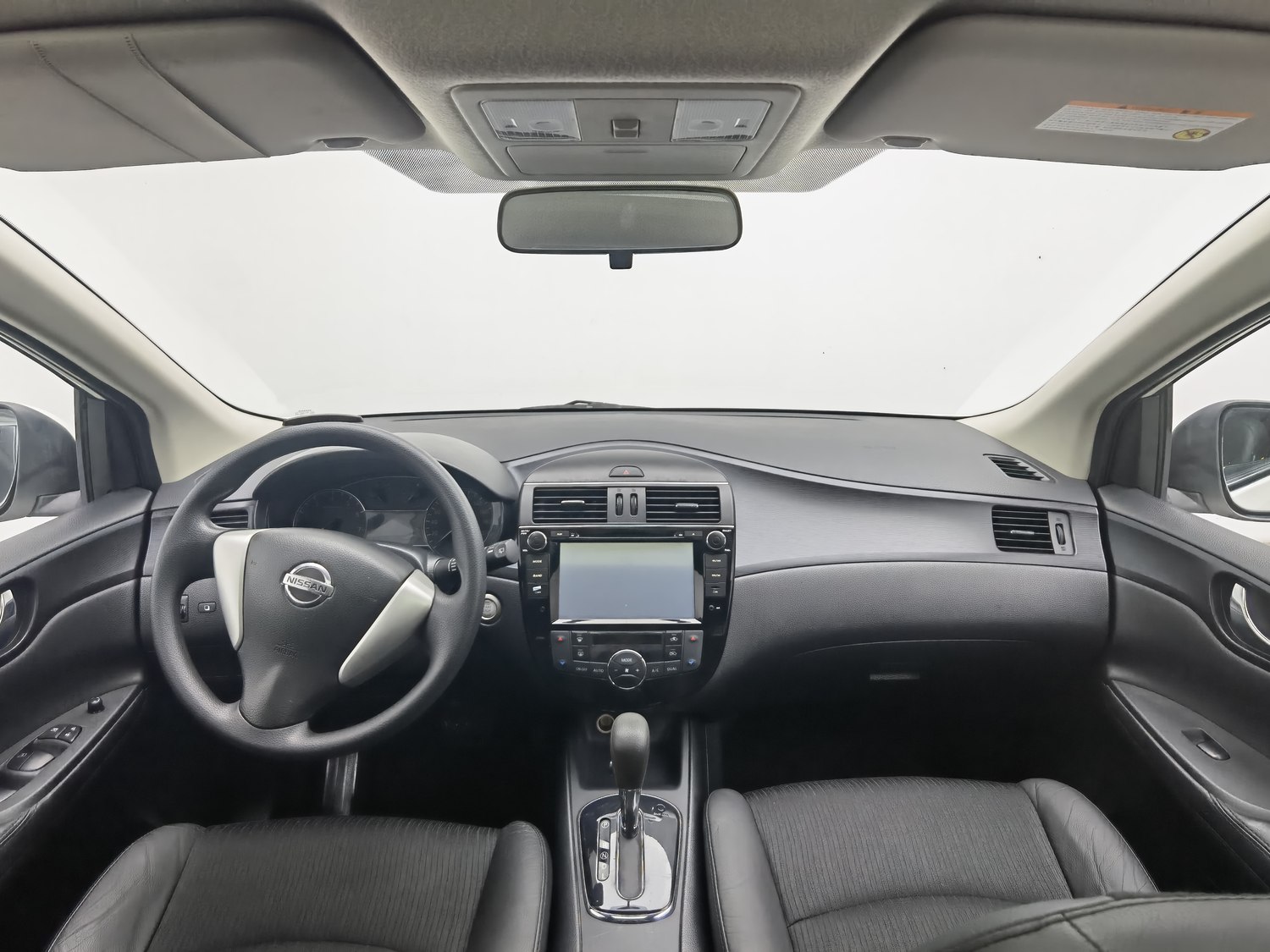 Used Nissan Tiida 2014 1.6 AT