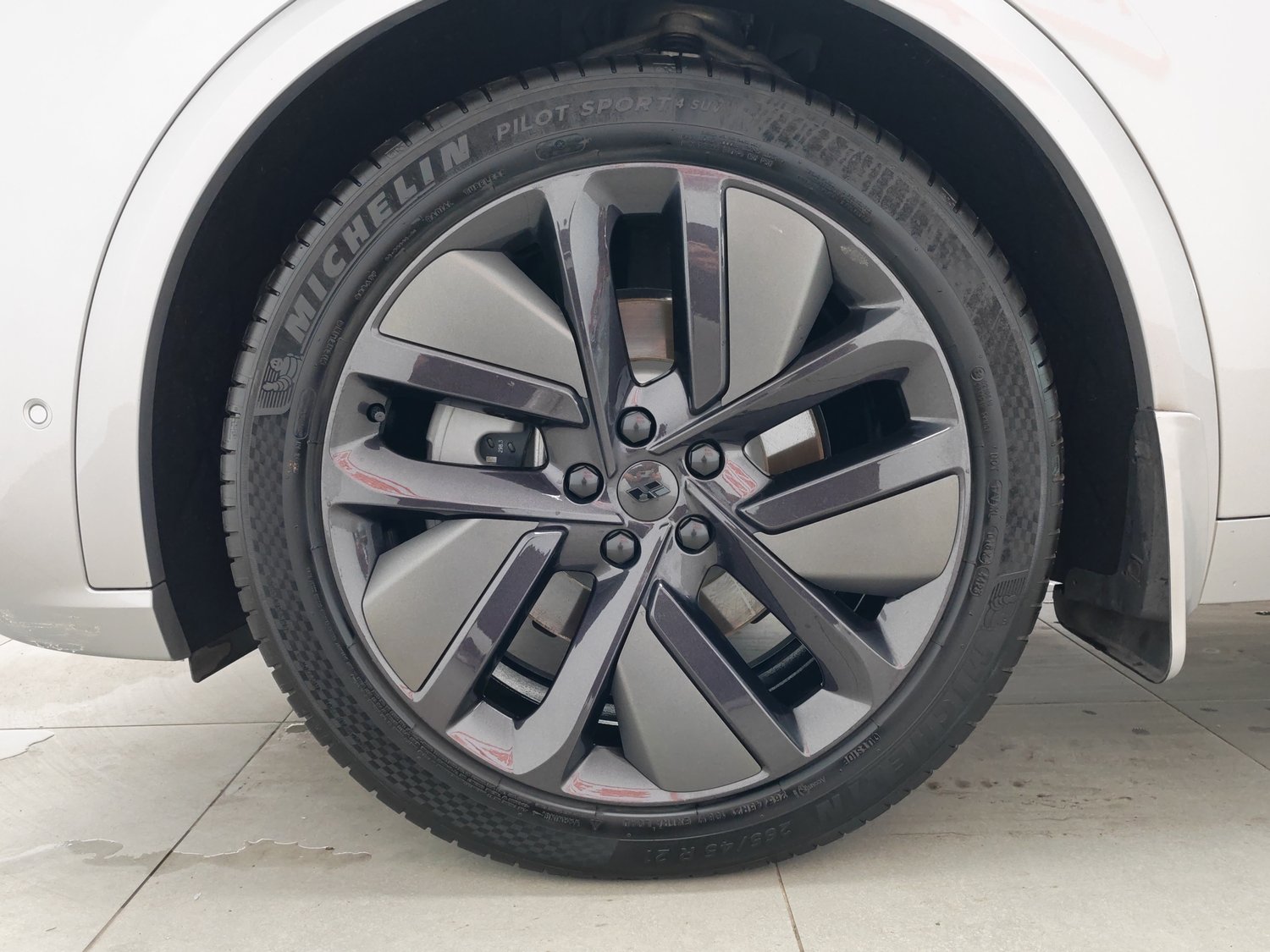Used Li Auto L9 2023 1.5 AT