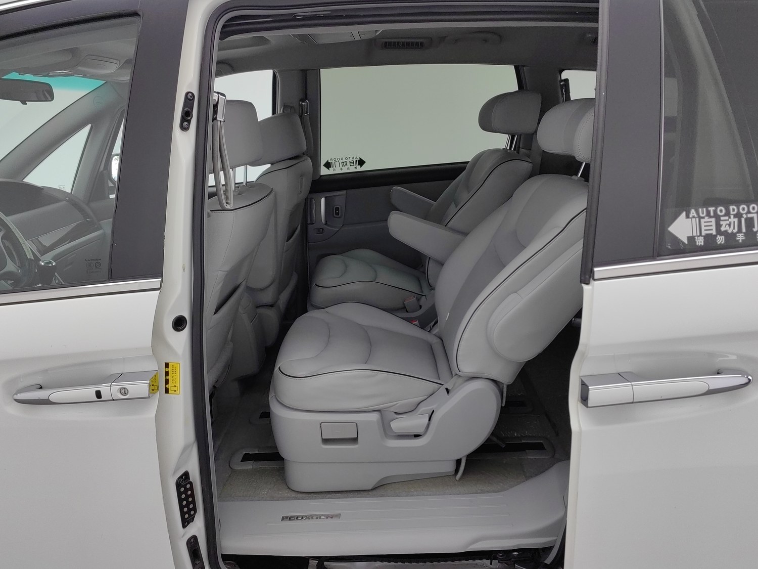 Used Luxgen M7 2016 2.2 AT