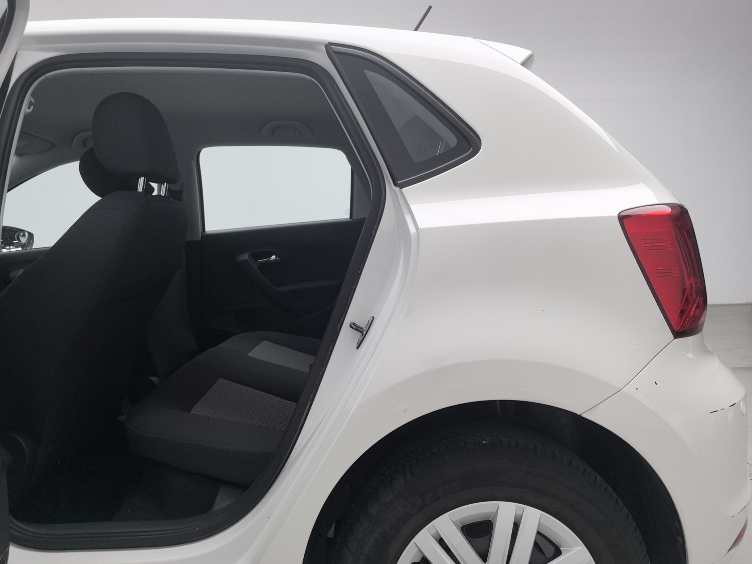 Used Volkswagen Polo 2016 1.4 AT
