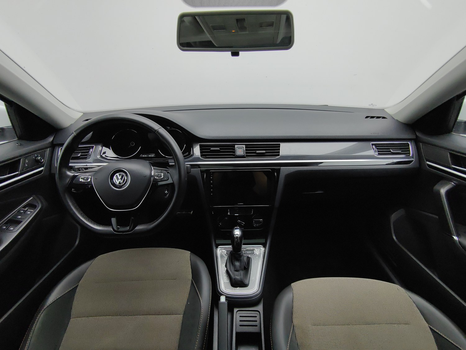 Used Volkswagen C-TREK 2018 1.4 AT