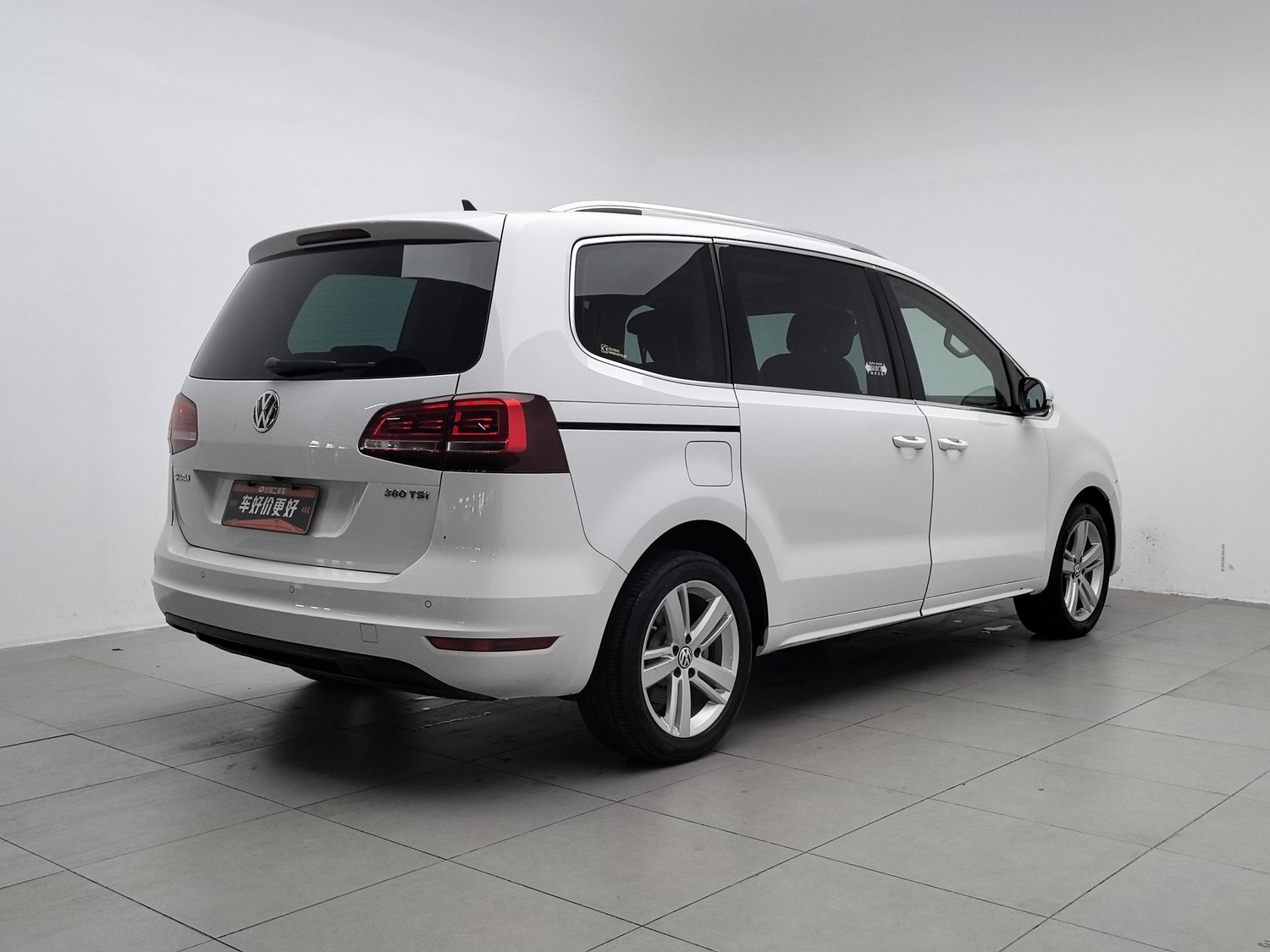 Used Volkswagen Sharan 2017 2.0 AT
