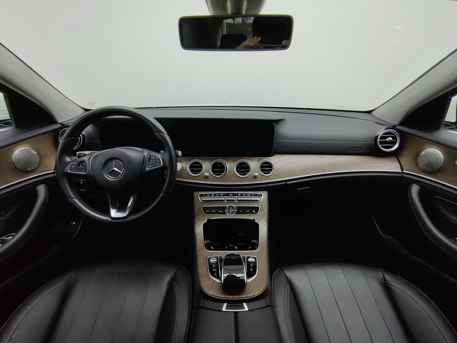 Used Mercedes-Benz E-Class 2019 2.0 AT